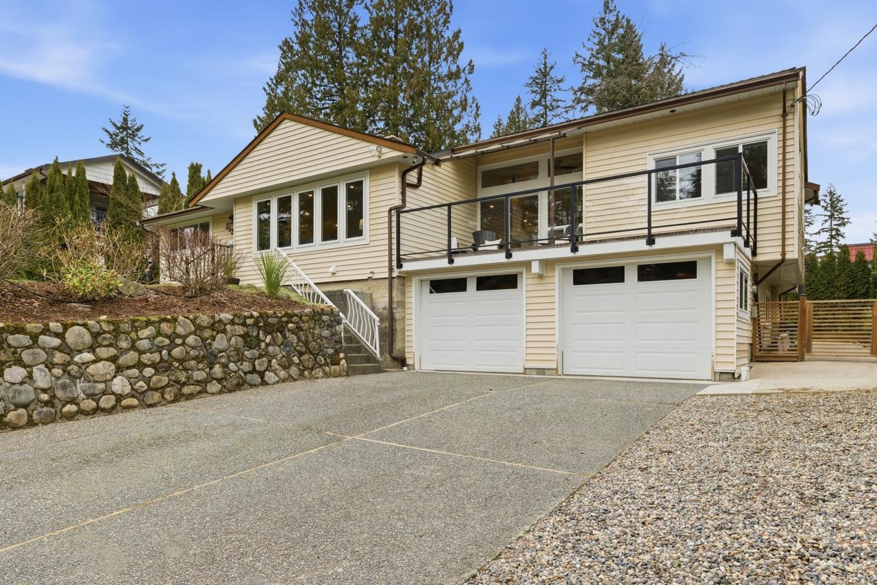 Hot Tub / Spa Photo of 2524 Bendale Road, North Vancouver, BC