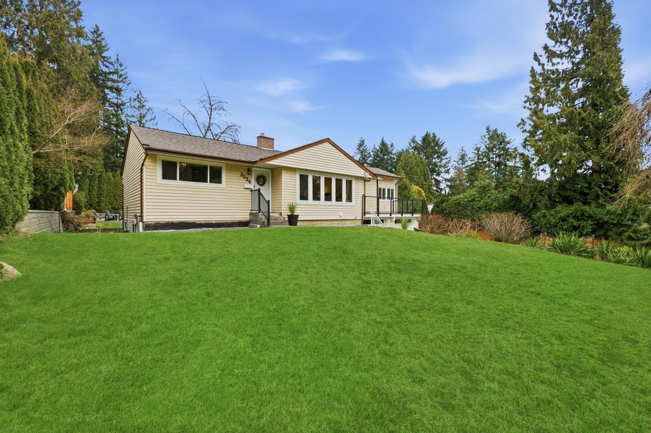 Outdoor Kitchen Photo of 2524 Bendale Road, North Vancouver, BC